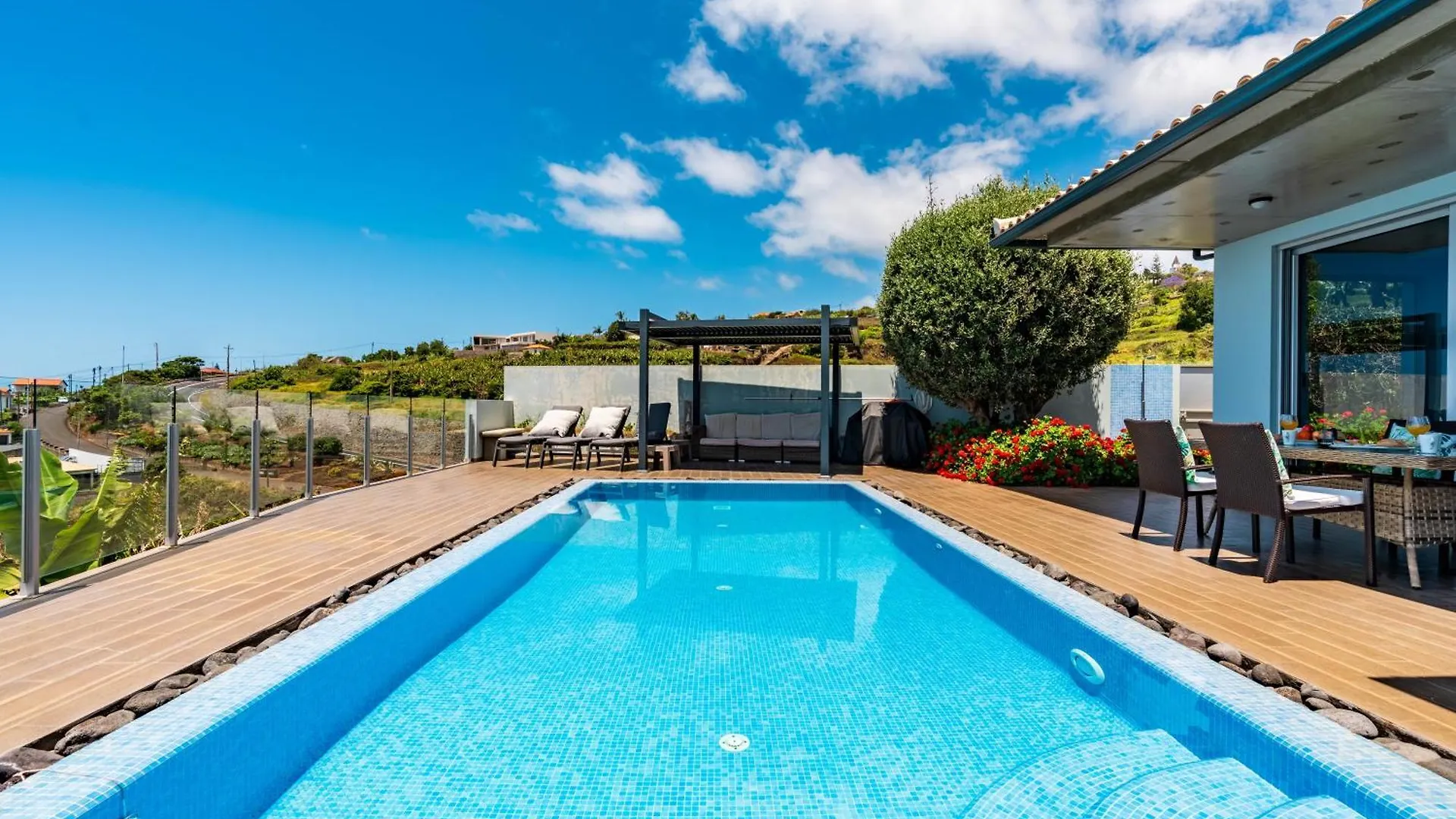 Ferienhaus Villa Pinheira III Heated Pool Calheta