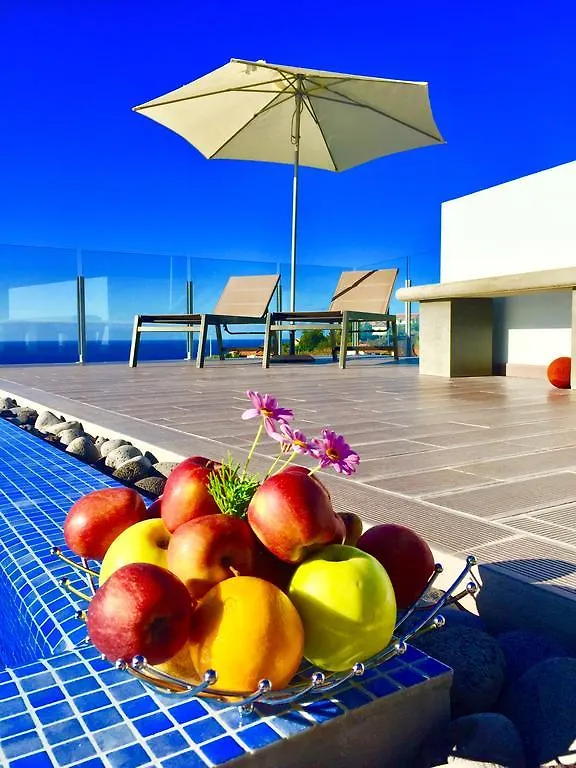 Villa Pinheira III Heated Pool Calheta  0*, Calheta (Madeira)